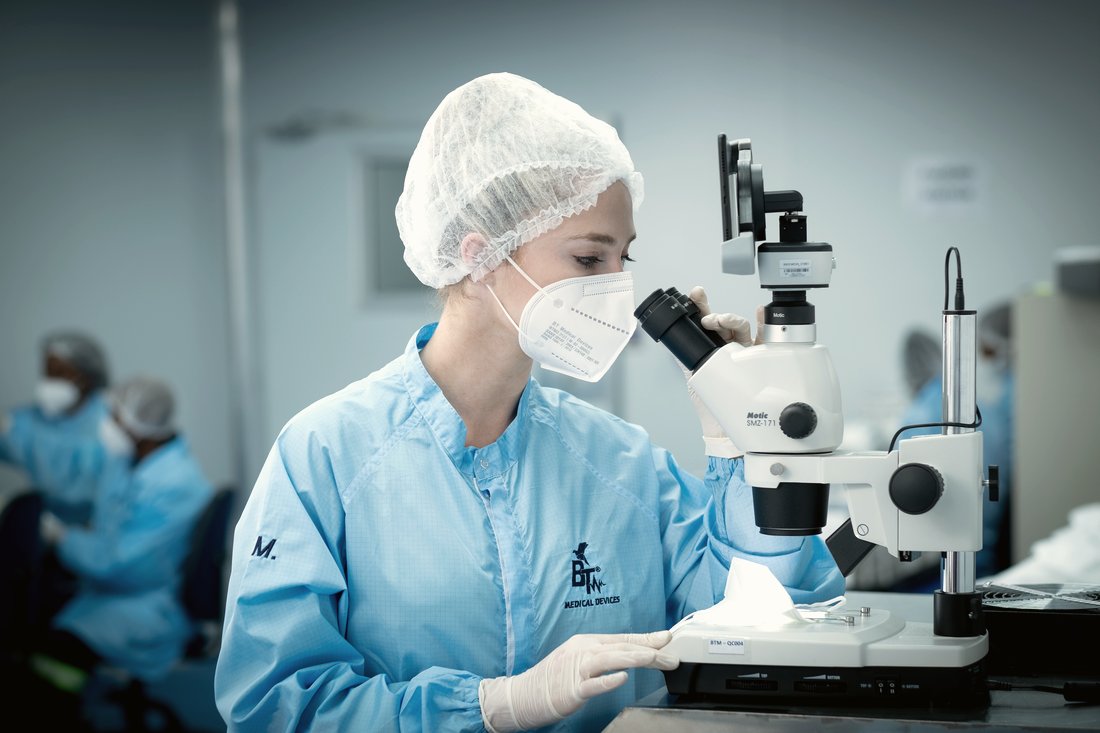 Medical device clean room